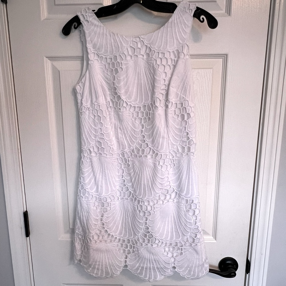 Lilly pulitzer white scalloped lace seashell dress. Size 2